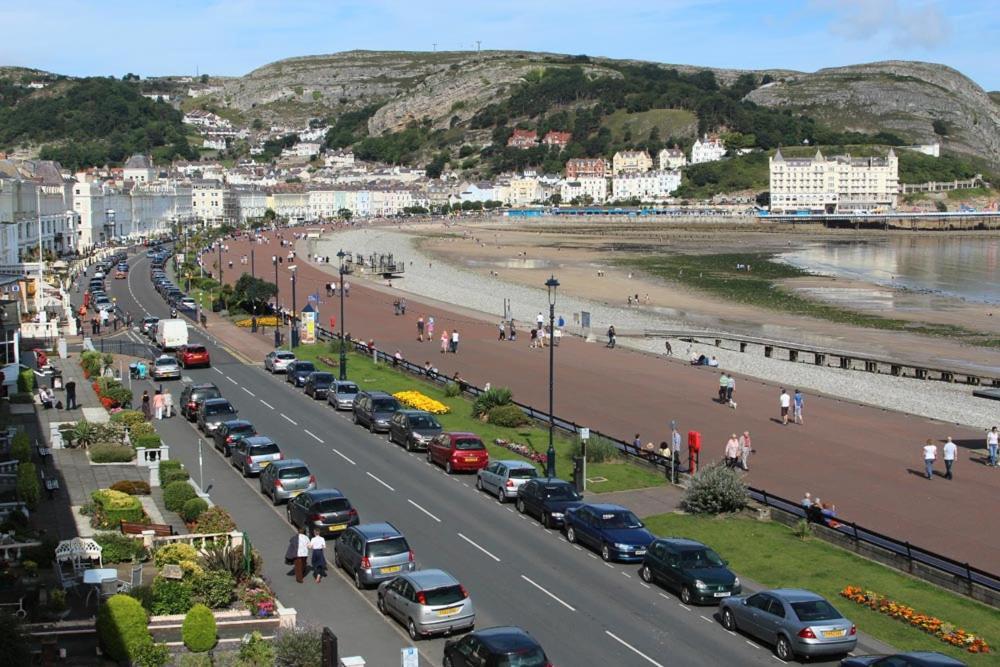 Stratford House Exclusively For Adults Otel Llandudno Dış mekan fotoğraf