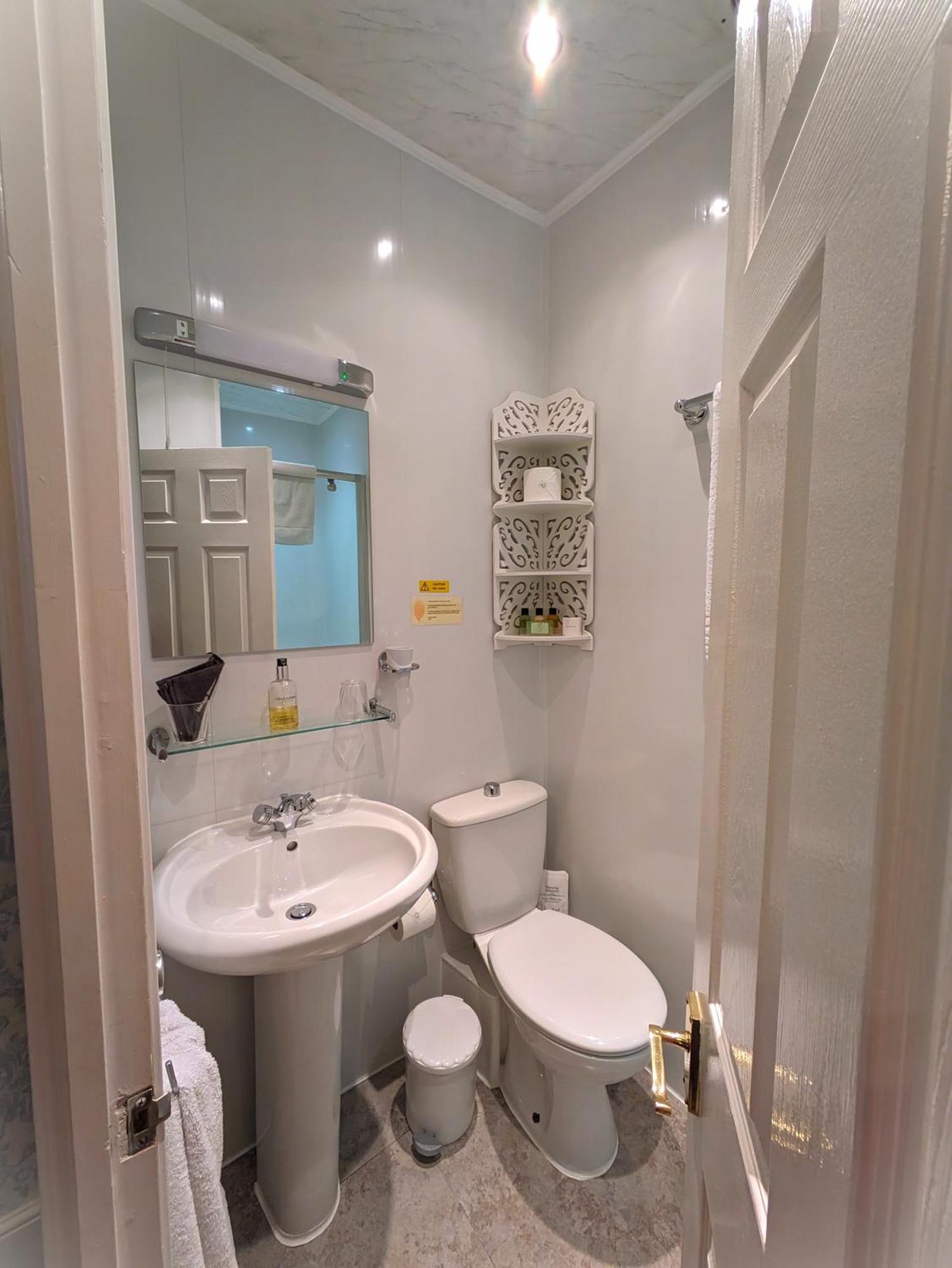 Stratford House Exclusively For Adults Otel Llandudno Dış mekan fotoğraf