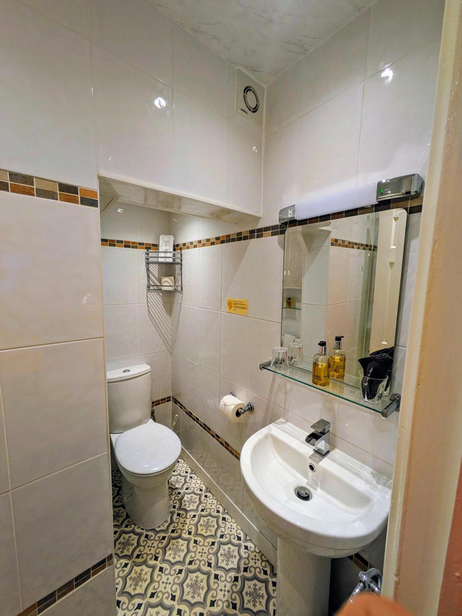 Stratford House Exclusively For Adults Otel Llandudno Oda fotoğraf