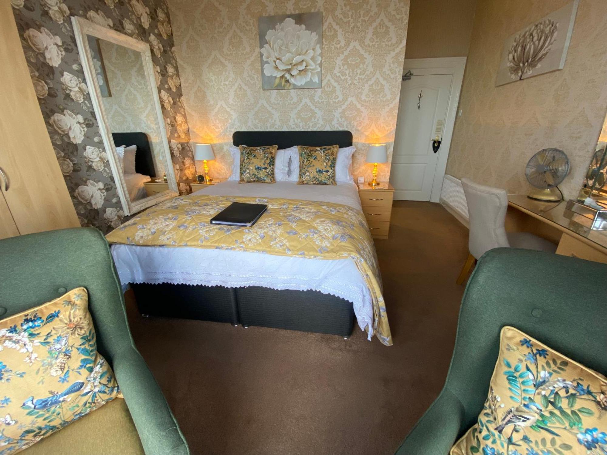 Stratford House Exclusively For Adults Otel Llandudno Dış mekan fotoğraf